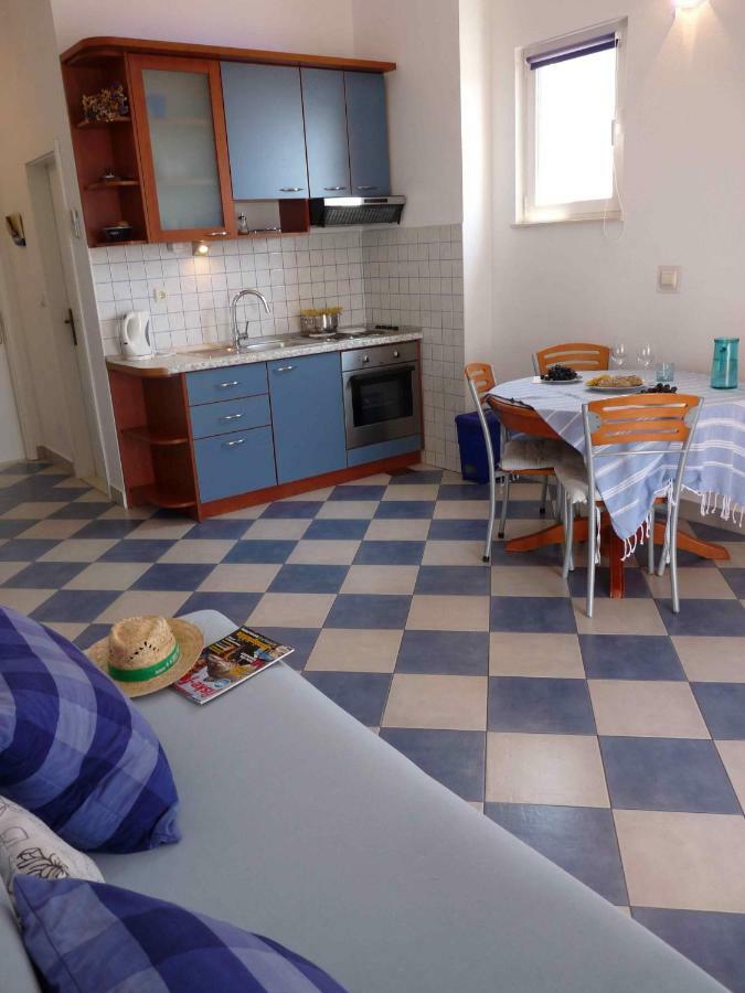 Apartmani Sani Бол Екстер'єр фото