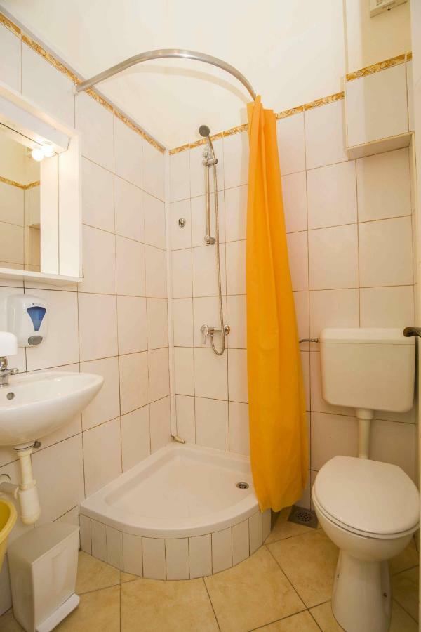 Apartmani Sani Бол Екстер'єр фото